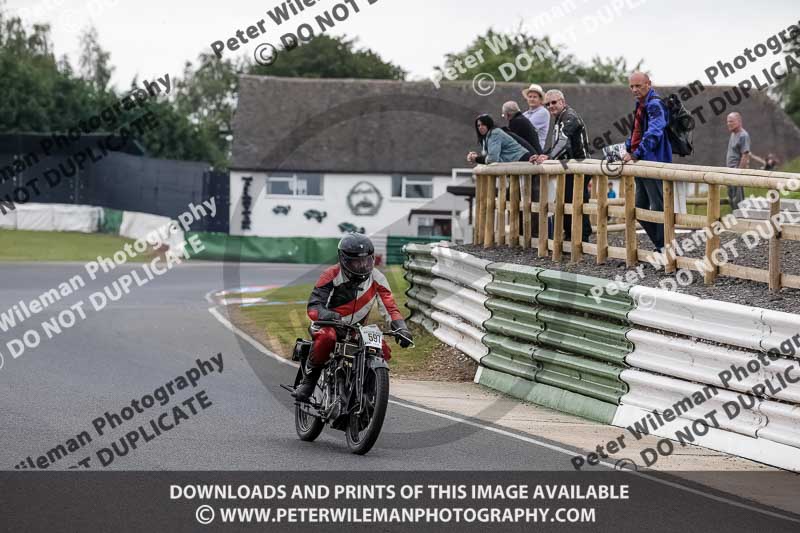 Vintage motorcycle club;eventdigitalimages;mallory park;mallory park trackday photographs;no limits trackdays;peter wileman photography;trackday digital images;trackday photos;vmcc festival 1000 bikes photographs